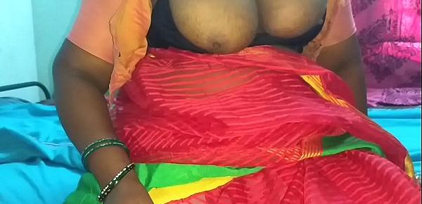  Tamil aunty telugu aunty kannada aunty malayalam aunty Kerala aunty hindi bhabhi horny desi north indian south indian  vanitha wearing saree school teacher showing big boobs and shaved pussy press hard boobs rubbing